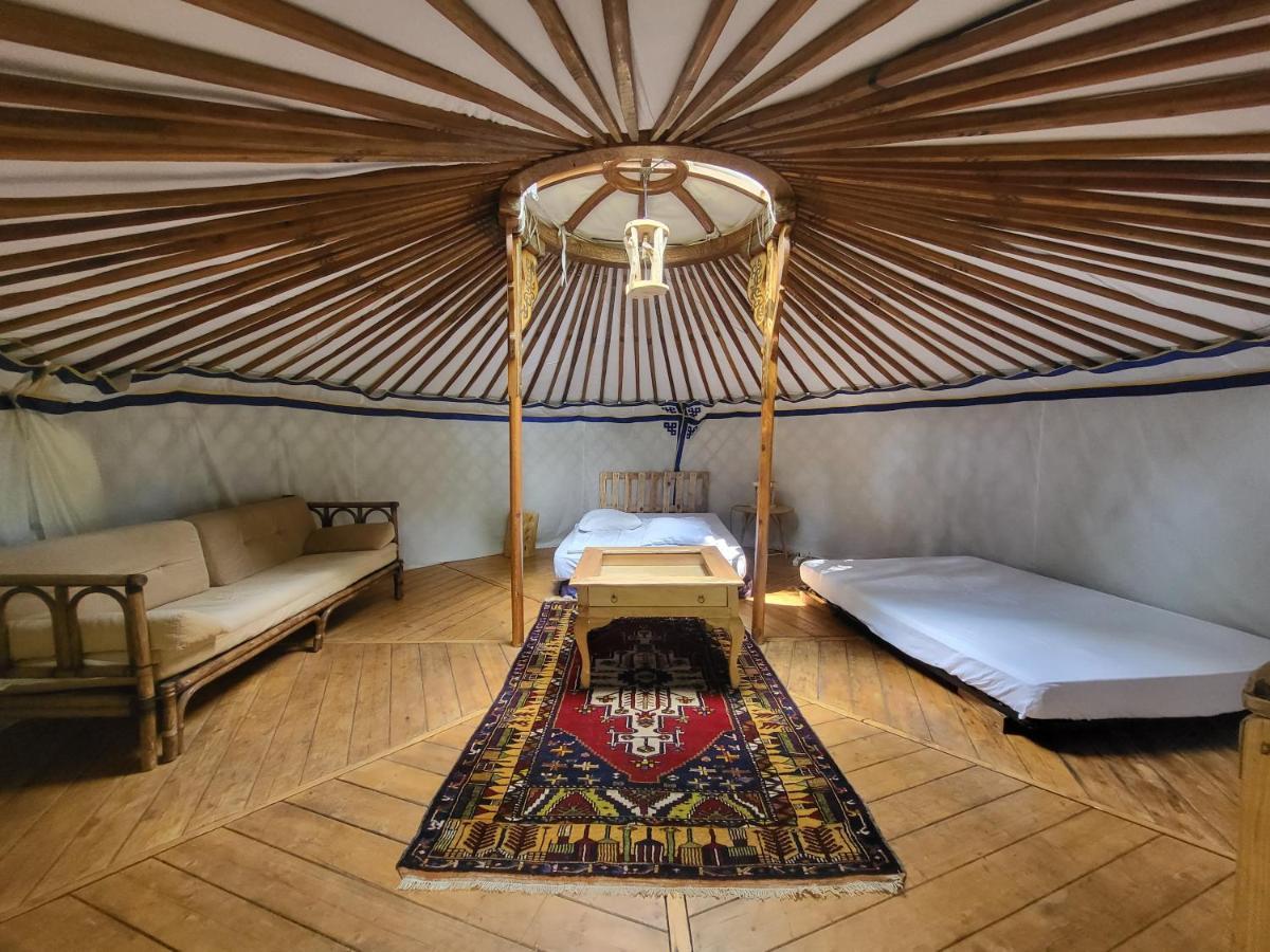 L'Alternatif Hotel Huriel Екстериор снимка